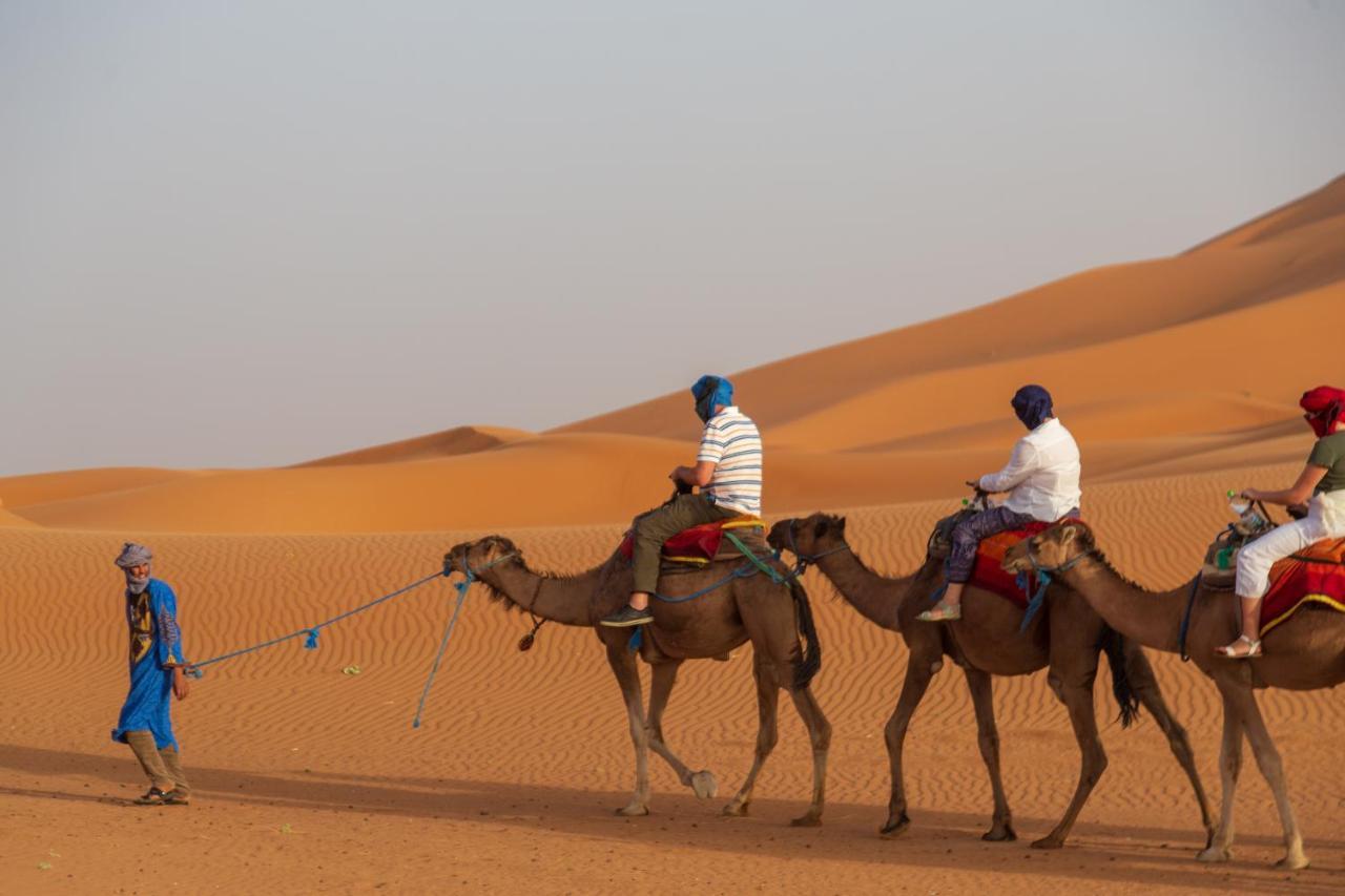 Merzouga Traditional Tents With Heating Otel Dış mekan fotoğraf